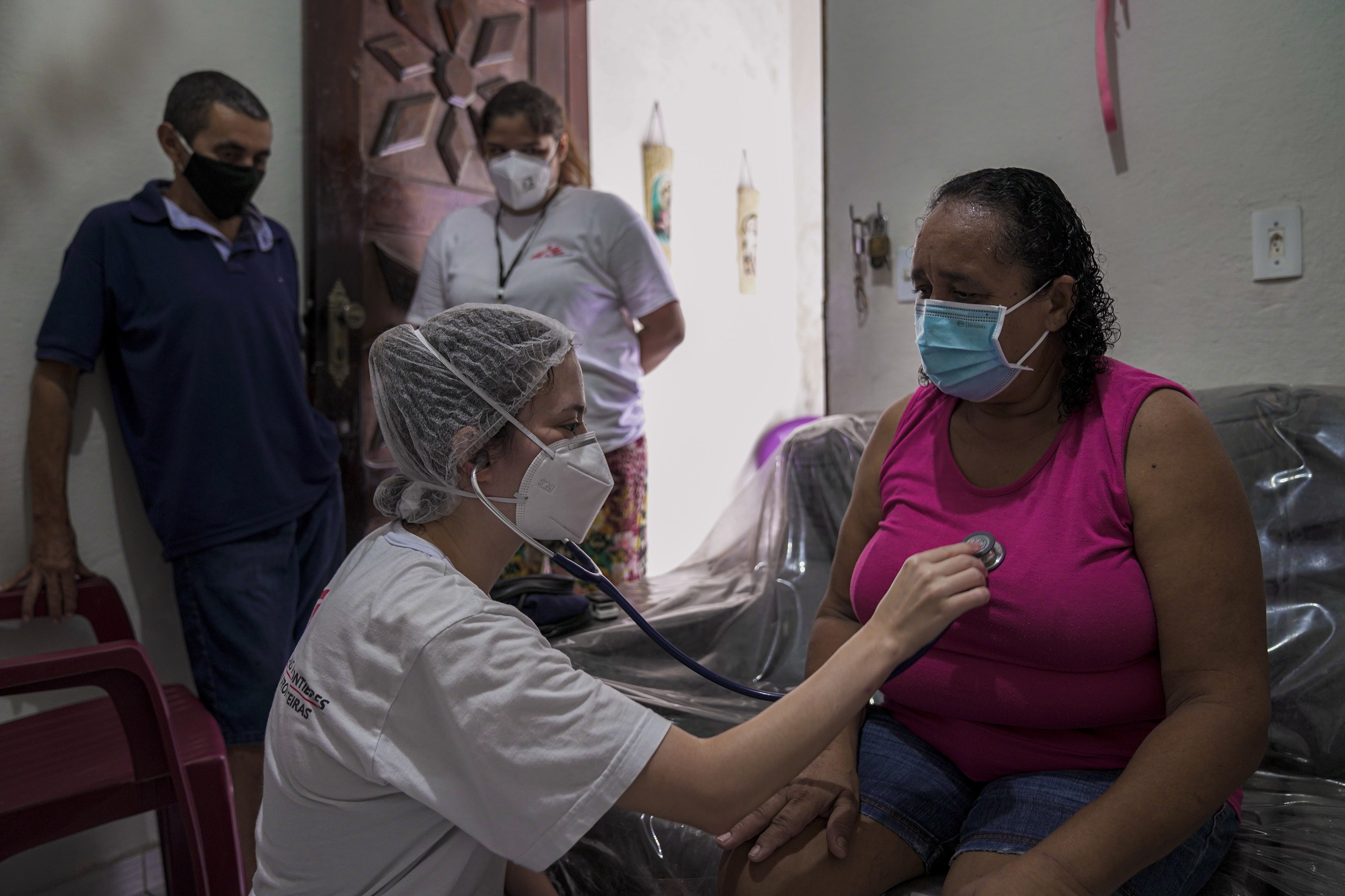 MSF's medical team visited Ana and Marcos de Oliveira at their home in the Grande Bom Jardim territory, Fortaleza, a few days after they tested positive for COVID-19 in one of our mobile clinics. 