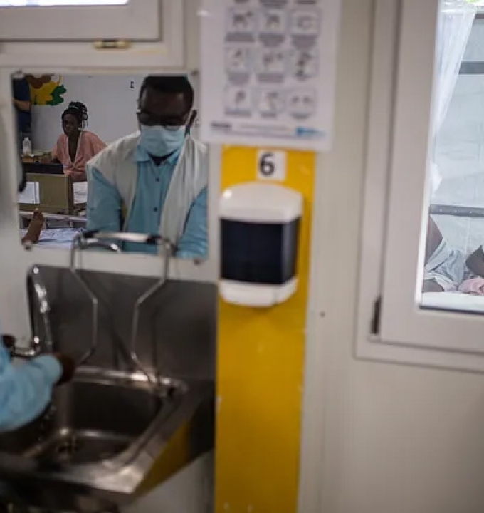 Patient being treated for burn injuries at MSF’s Tabarre hospital in Port-au-Prince, Haiti, after a fuel truck explosion on 14 September 2024.