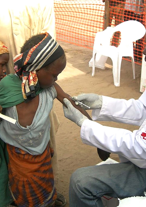 2008 - MSF teams vaccinated children between six months and 15 years of age in Zinder and Maradi.