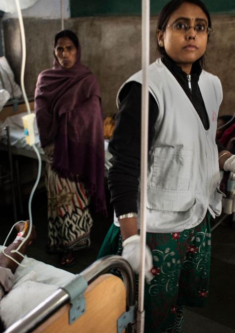MSF staff nurse seen administering drugs to Kala Azar patients in Sadar Hospital Hajipur.