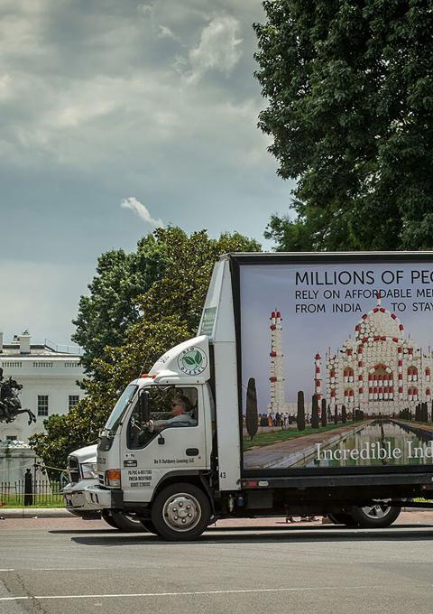 Incredible India truck in front of Whitehouse