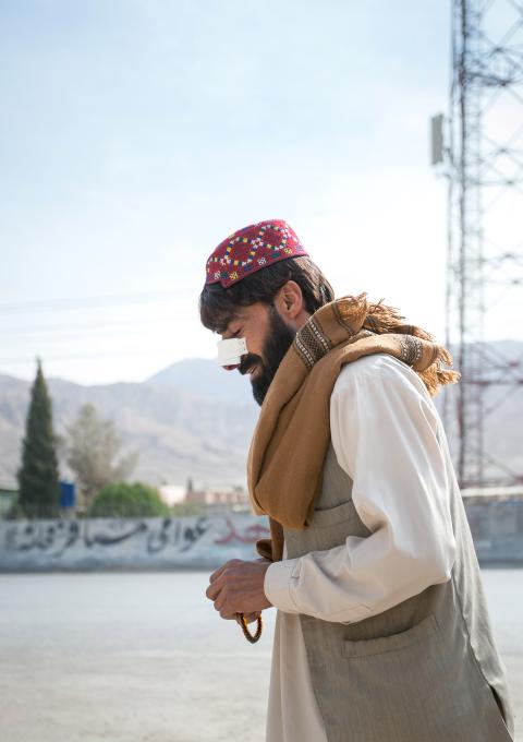 Abdul Wahab, 32, resident of Muslimbagh, leaves MSF CL Facility in Kuchlack, Quetta, after getting his treatment for his sand fly bite.