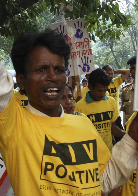 6th October 2010: Wednesday in New Delhi, patients and activists stage a DIE-IN to protest at talks today between the European Union and the Indian government over a free trade agreement that could end production of life-saving affordable medicines for millions in need in developing countries. 