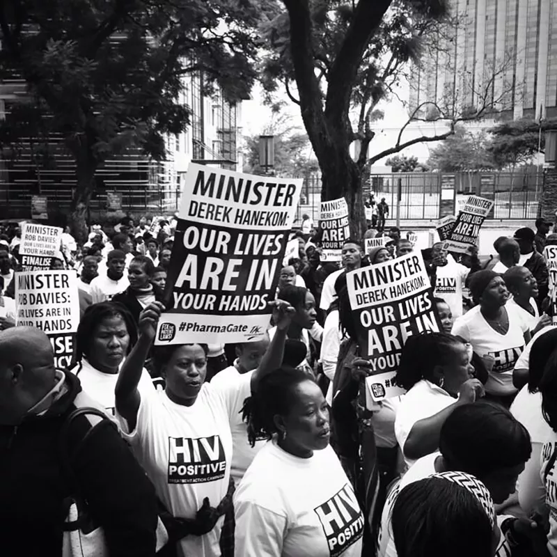 BicLhVLIcAAe1-y.jpg large