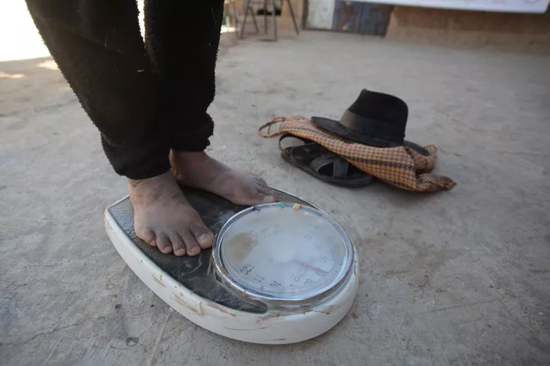 MSF teams visit patients in rural communities once a week as part of the Chagas project in Bolivia. They leave medicines for the following week and check that the treatment is going well, 2012.