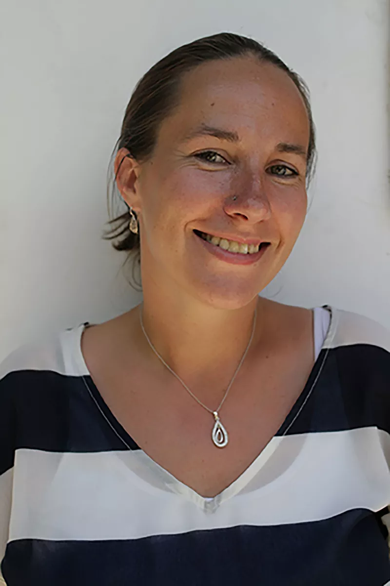 MSF nurse Cindy Gibb. She provides treatment for children with multi-drug resistant tuberculosis in Tajikistan. 