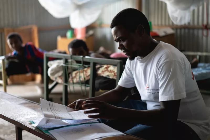 Dr Ernest Nshimiyimana, MSF medical team leader, visits kala azar patients in the kala azar ward of the Abdurafi health centre, Ethiopia 2018.