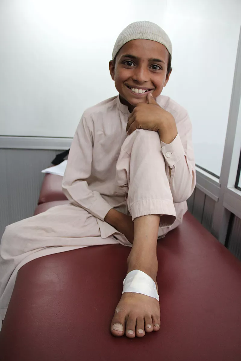 Ten-year-old Sabit is found the first lesion in his foot one year ago. In Khyber Pakhtunkhwa, Cutaneous Leishmaniasis is commonly known as Saal Dana, ‘a wound that stays for a year’, and everyone kept telling him that it would take a year to go away. He could not run or play because of the infection in his foot. He was patient, thinking all the time that it would go away after a year. But it did not. “I believed that it would go after a year, but it did not.