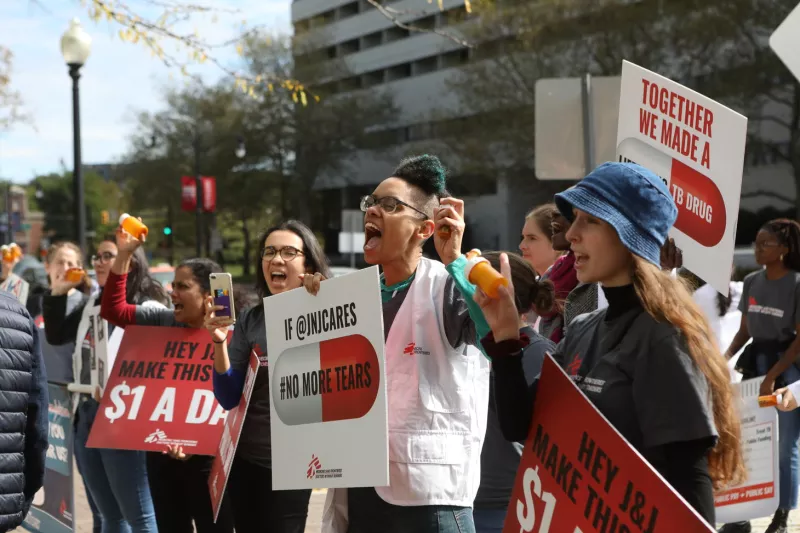 October 10, 2019, staff from the MSF-USA office and volunteers travelled to New Brunswick, New Jersey, to protest in front of Johnson & Johnson's global headquarters. MSF has asked that J&J reduce the cost of its lifesaving TB drug bedaquiline to $1 per day.