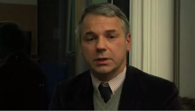 Italian MEP Niccolò Rinaldi Supports MSF's "Hands Off" Campaign