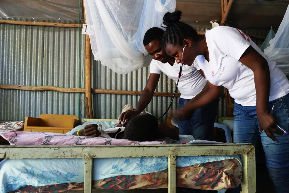 Dr. Ernest Nshimiyimana, MSF medical team leader, together with Leya Haileyesus, MSF clinical officer.