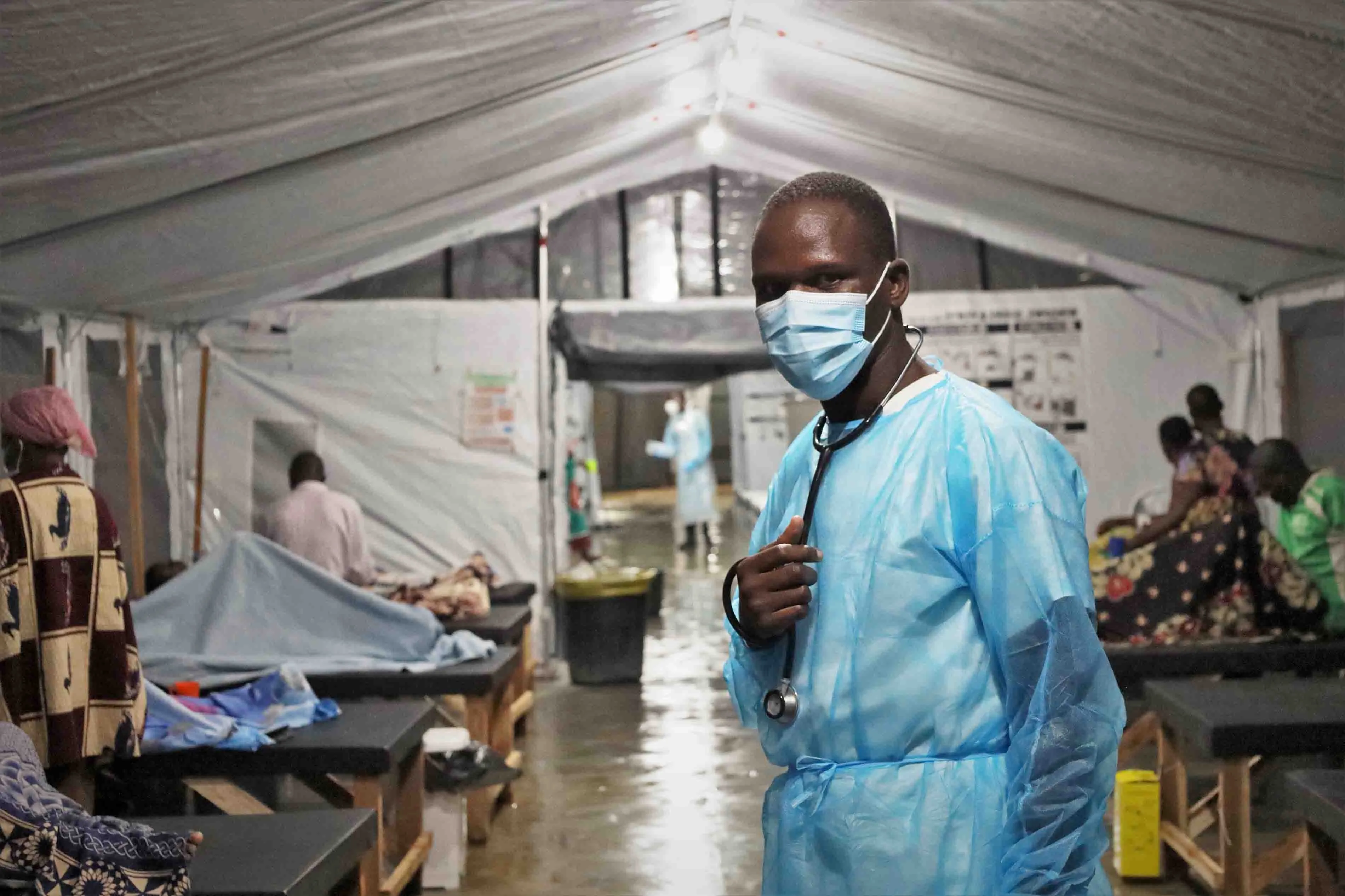 Dr Azize Luis Tricamo, in MSF's cholera treatment centre in Quelimane, Zambezia, Mozambique