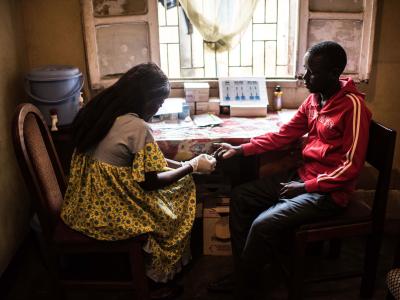 Herman gets tested for HIV in the PODI Ouest in Kinshasa, Democratic Republic of Congo. The PODIs, which are run by the RNOAC group of people with HIV, offer testing, support and Antiretroviral drugs (ARVs) to stable HIV patients in the capital. 
