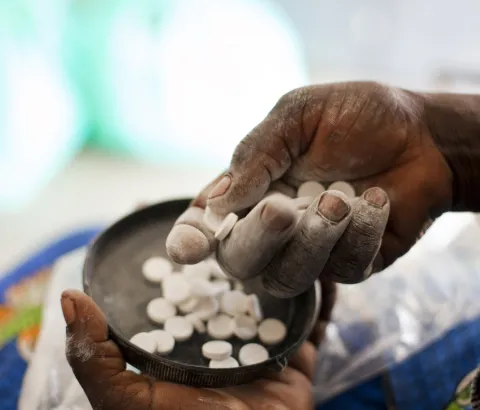 Counting of medication Co-Trimoxizole at the HIV clinic at Madi Opei health centre, Kitgum District, Uganda, November 3, 2009.