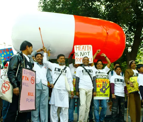 Nearly 2,000 People Living With HIV along with MSF & other civil society organisations rallied in the streets of New Delhi at the start of the EU-India summit. They warned that harmful provisions in a trade deal being negotiated between the EU and India could severely hinder access to affordable medicine for people in developing countries.