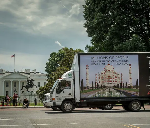 Incredible India truck in front of Whitehouse